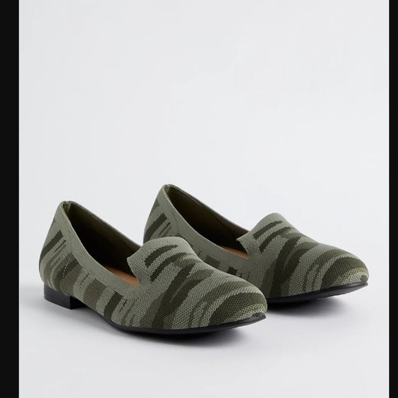 torrid Shoes - Torrid Camo STRETCH KNIT LOAFER (WW) NWT size 11